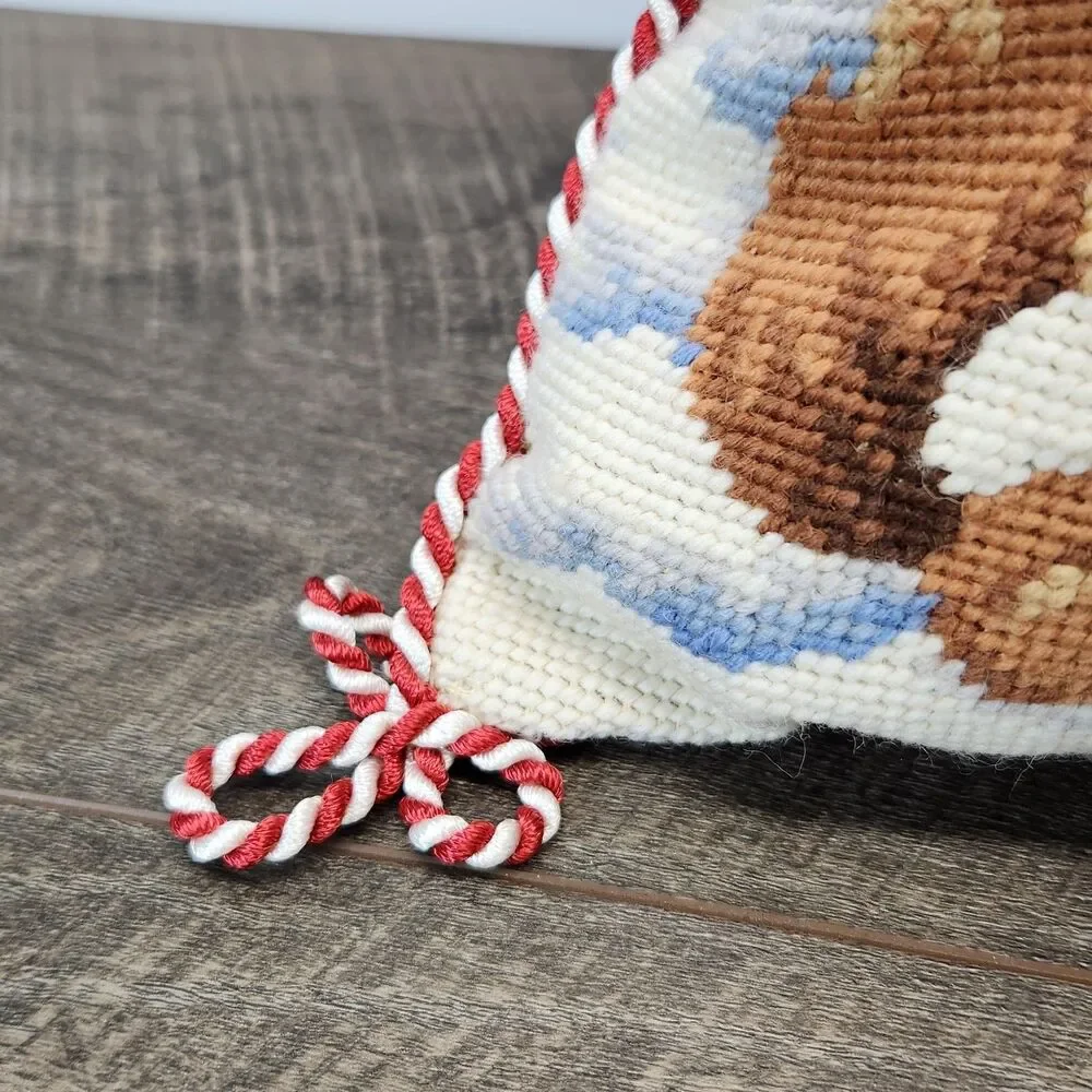 NA vtg needlepoint